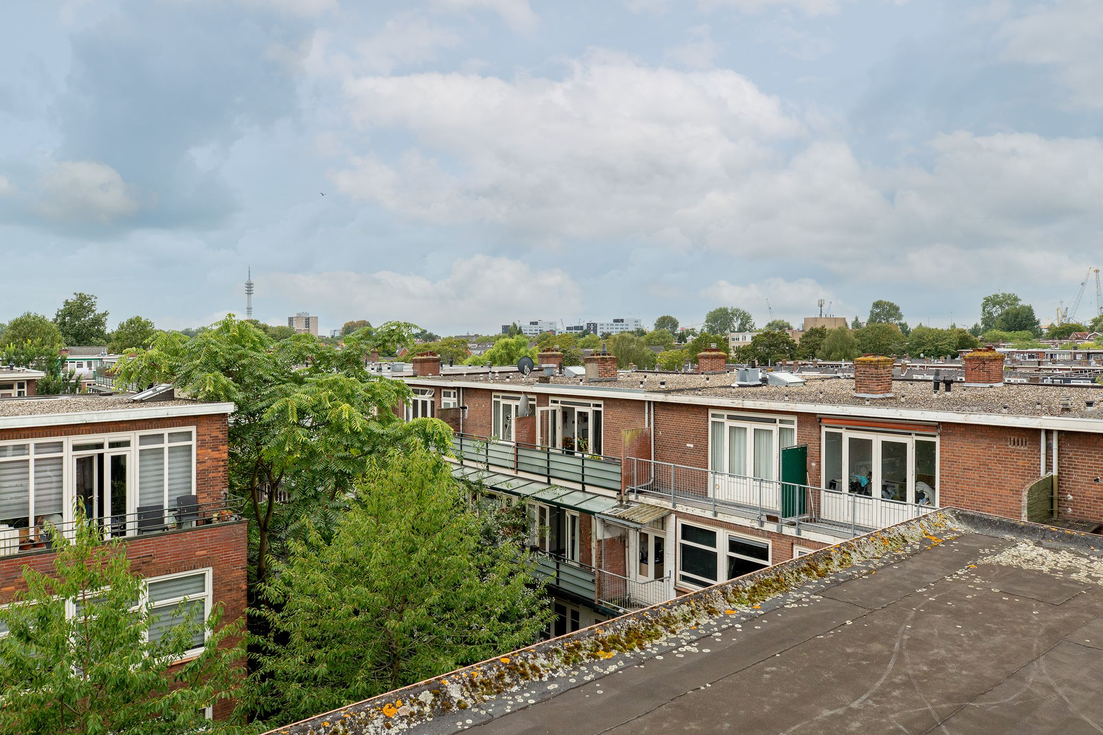 Foto 42 van Oostvoornsestraat 23-A