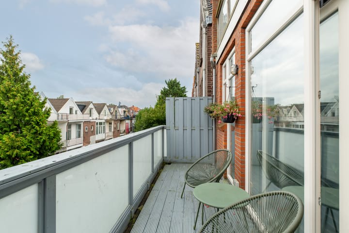 Photo 44 of Oostvoornsestraat 23-A