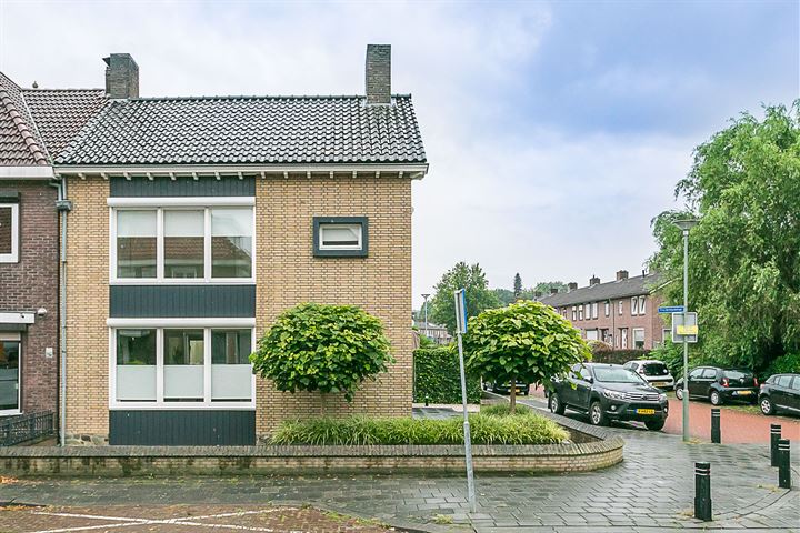 View photo 36 of Prins Bernhardstraat 74