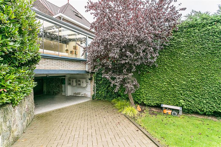 View photo 45 of Prins Bernhardstraat 74