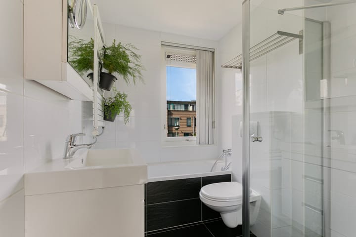 Foto 14 van Marty Feldmanstraat 59