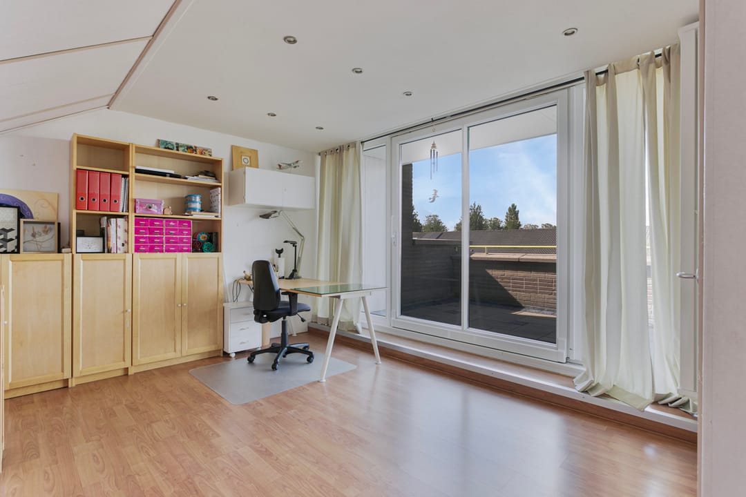 Photo 17 of Marty Feldmanstraat 59