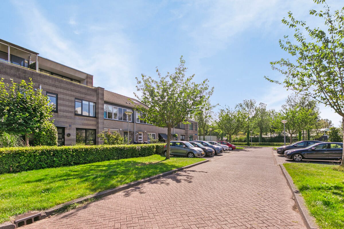 Photo 20 of Marty Feldmanstraat 59