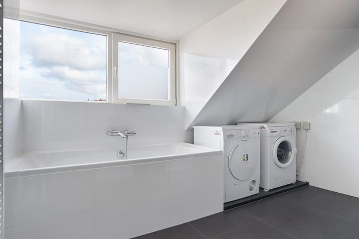 Foto 18 van Westduinweg 46-B