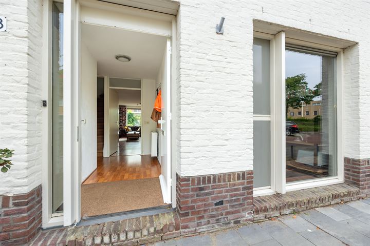 Bekijk foto 9 van Leliekeverstraat 18