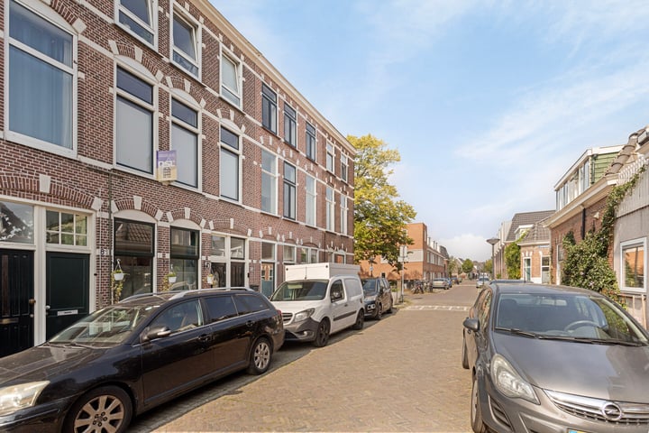 View photo 27 of Oosterstraat 12-A