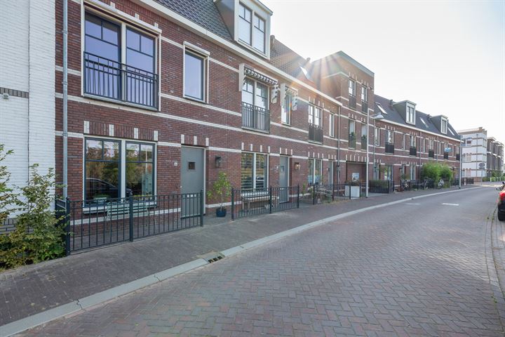 View photo 27 of Fort Heemstedestraat 69