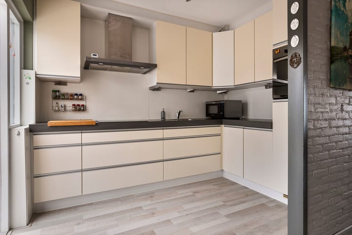 Foto 15 van Leeghwaterstraat 2