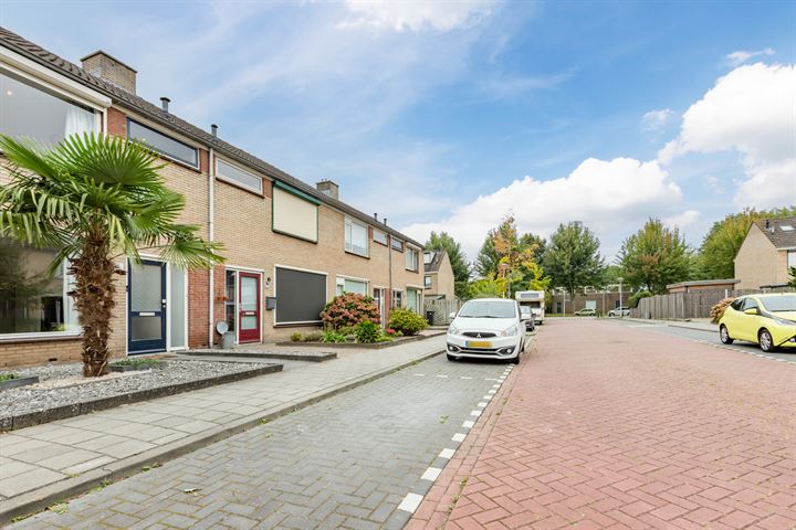 Bekijk foto 4 van Beukstraat 8