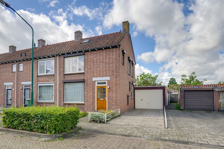 Bekijk foto van Jan Steenstraat 19