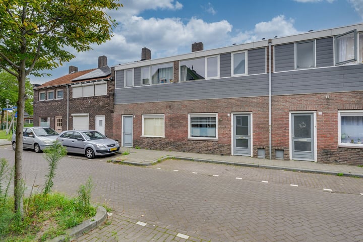 Bekijk foto 1 van Veliusstraat 8