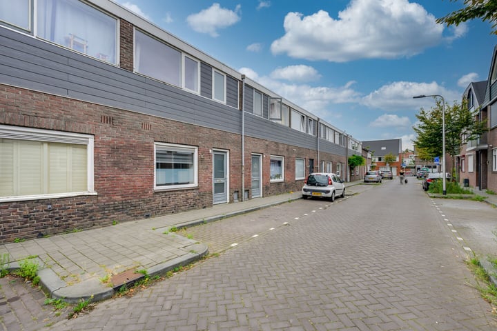 Bekijk foto 2 van Veliusstraat 8