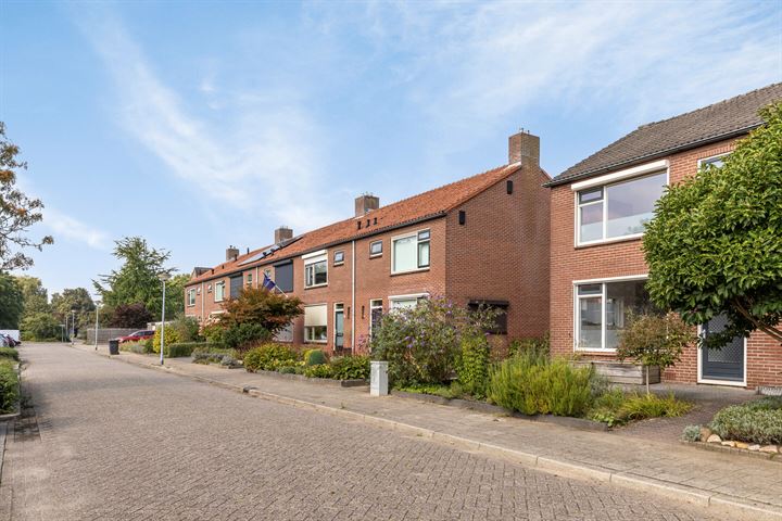 Bekijk foto 30 van Veldstraat 13