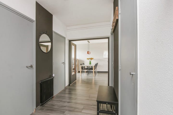 Foto 2 van Van Karnebeekstraat 9