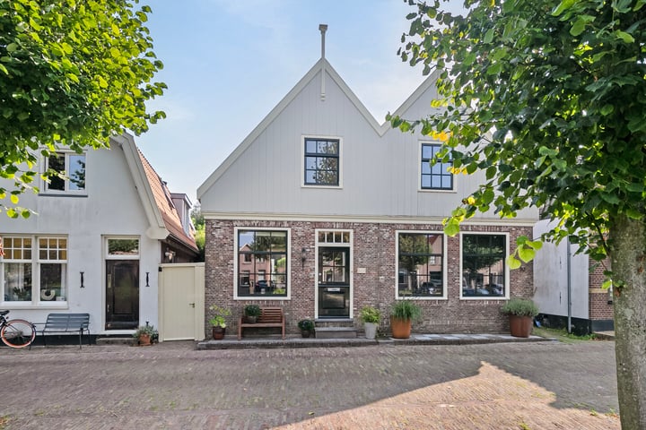 View photo 47 of Oude Zijds Burgwal 30-A