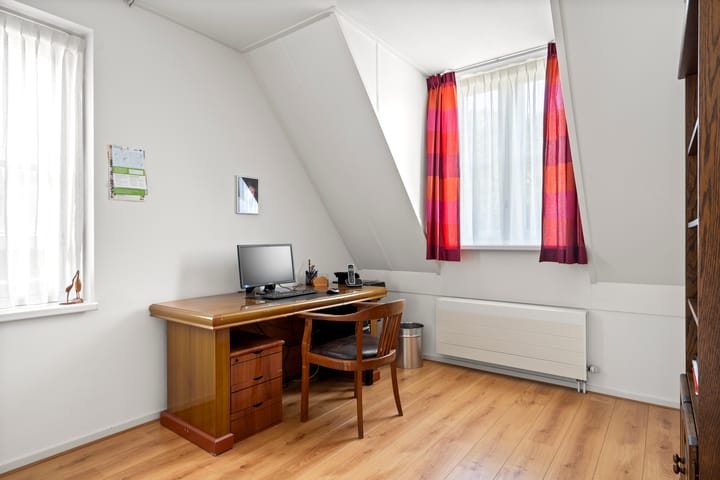 Foto 28 van Molenparkweg 39