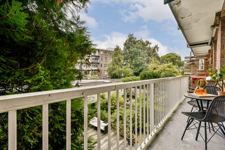 Photo 11 of Roerstraat 36-1