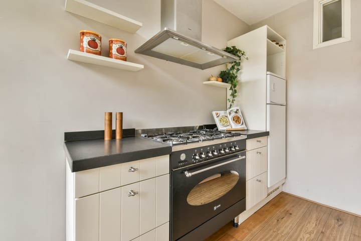 Photo 8 of Roerstraat 36-1