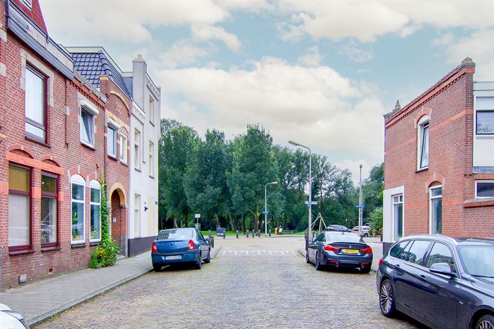 Bekijk foto 36 van Snelliusstraat 11