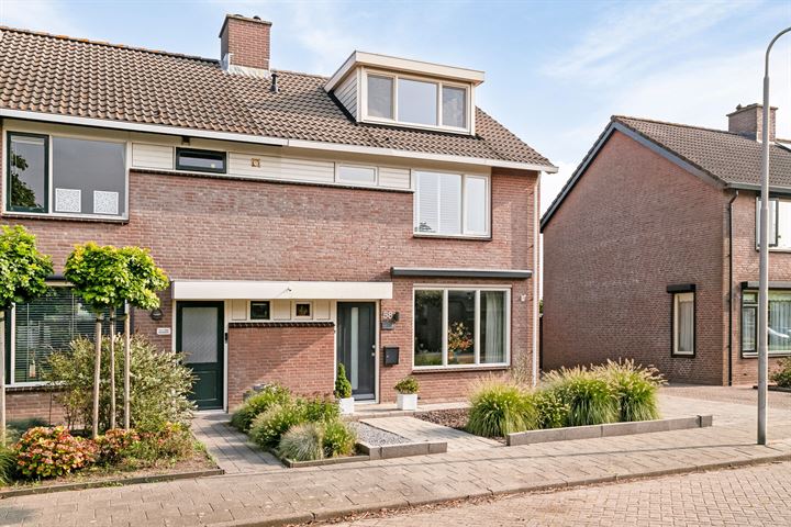 View photo 55 of Prinses Marijkestraat 58