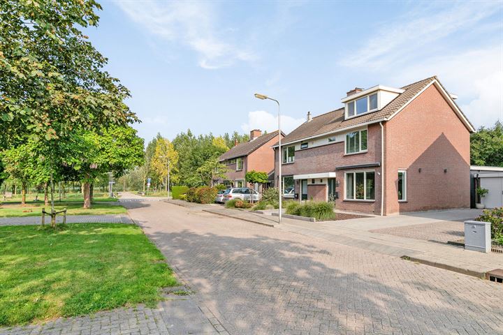 View photo 54 of Prinses Marijkestraat 58