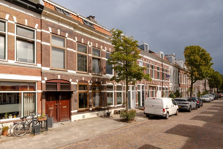 Bekijk foto 1 van Wouwermanstraat 45