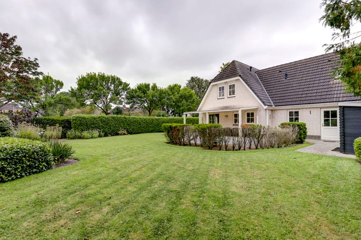 Foto 2 van Anna van Saksenlaan 2