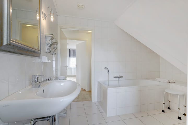 Foto 33 van Anna van Saksenlaan 2