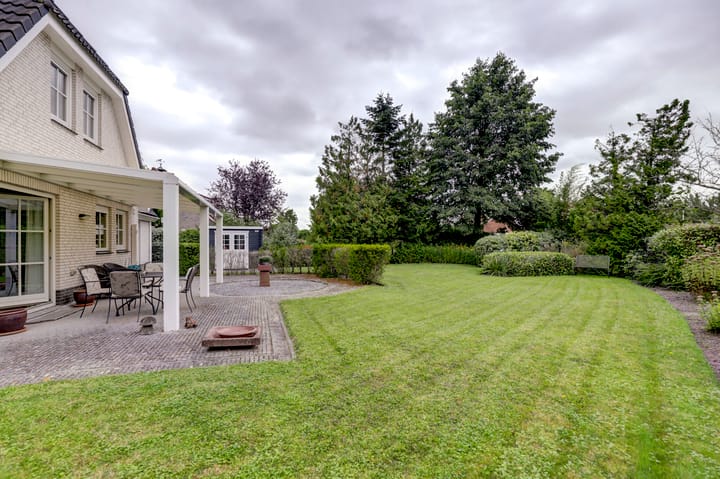 Foto 42 van Anna van Saksenlaan 2