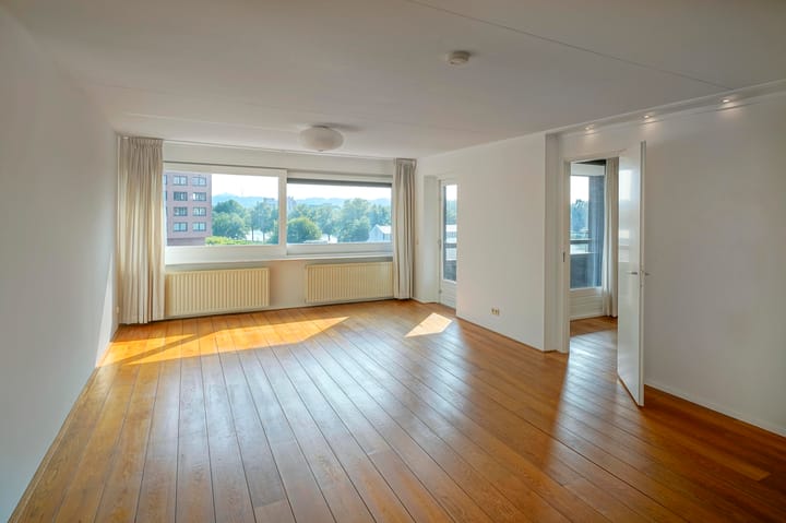 Foto 5 van Plein 1992 48-D