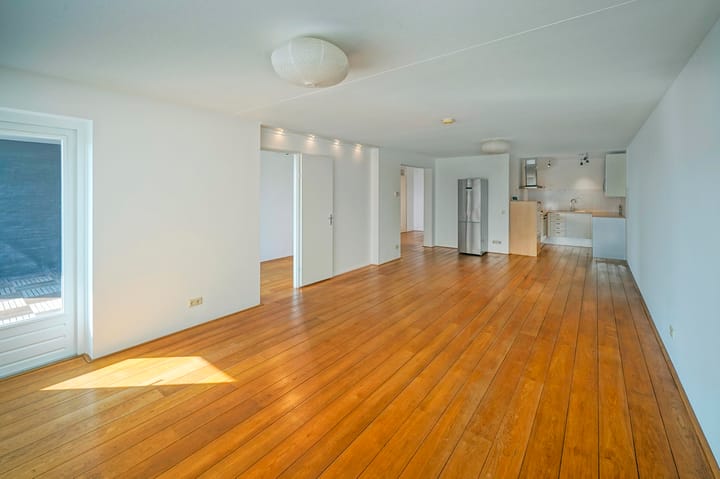 Foto 6 van Plein 1992 48-D