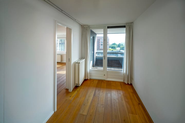 Foto 14 van Plein 1992 48-D