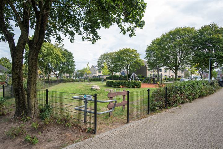 View photo 22 of Vervoornstraat 130