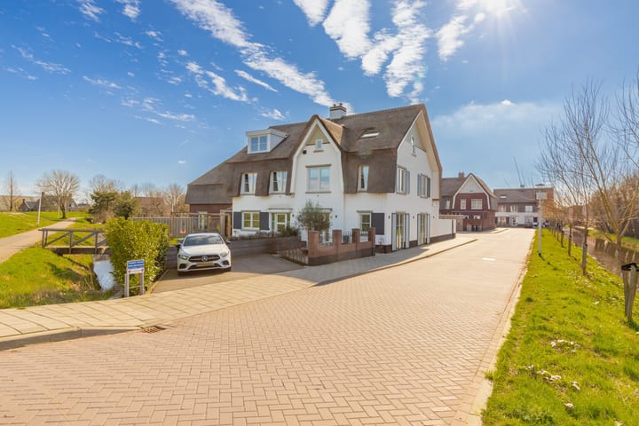 Foto 1 van Anemoonlaan 1