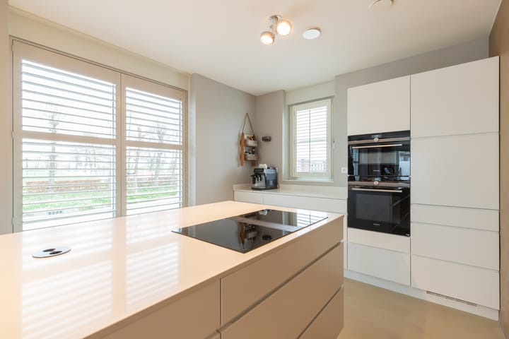 Foto 11 van Anemoonlaan 1