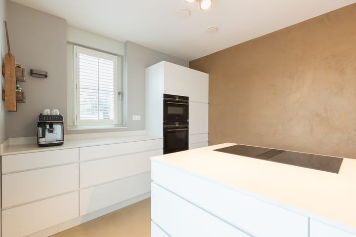 Foto 12 van Anemoonlaan 1