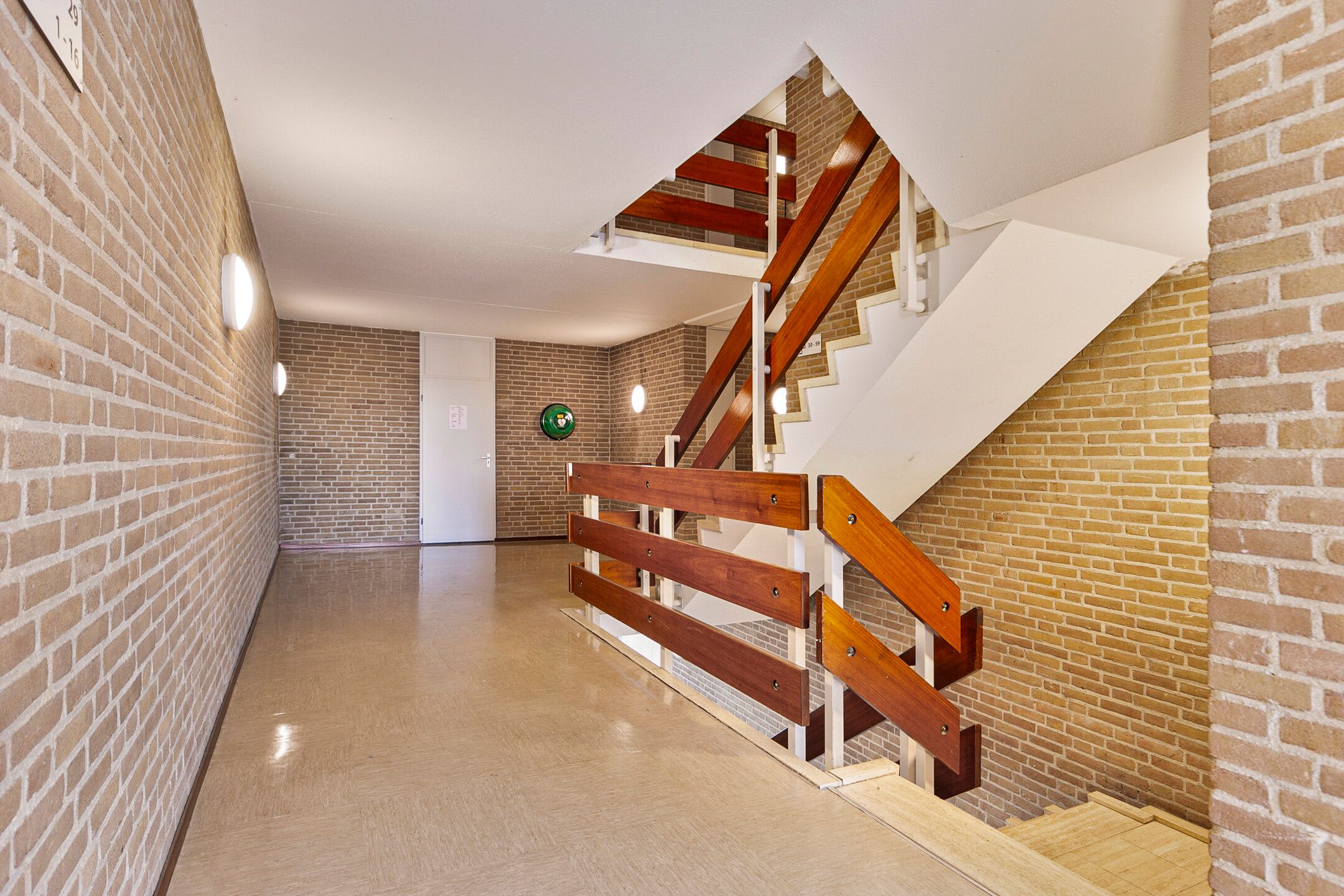 2-bedroom freehold villa in Bruinisse — photo 4 of 5