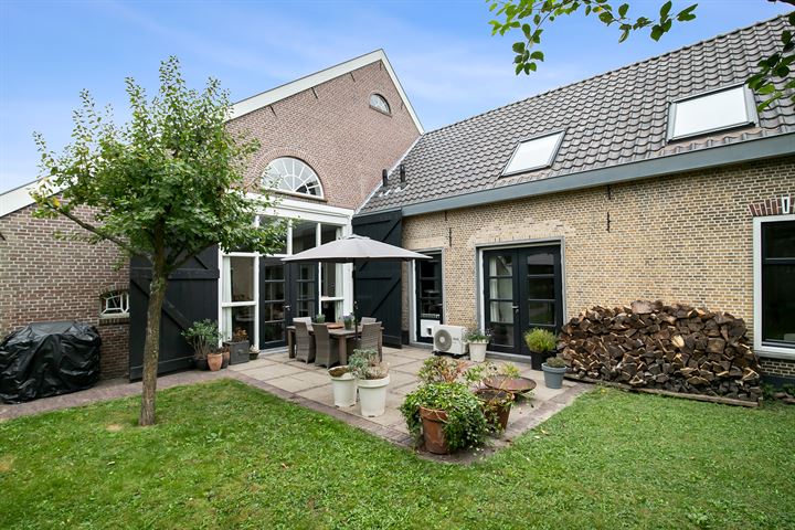 View photo 55 of Middelstraat 14