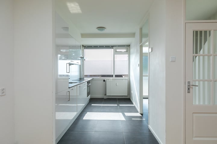 Bekijk foto 3 van Rijnauwenstraat 102-A