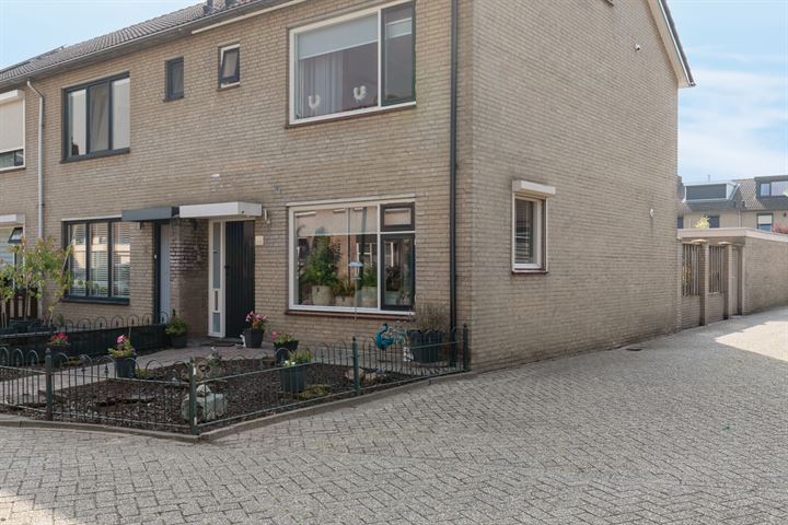 Bekijk foto 7 van Rentmeestersstraat 35