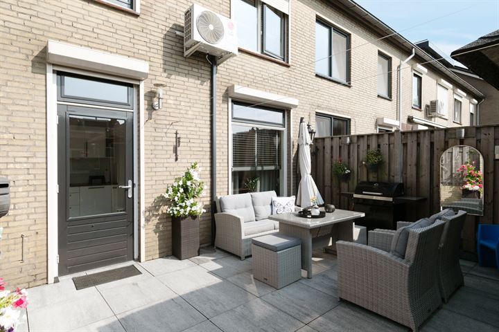 Bekijk foto 38 van Rentmeestersstraat 35