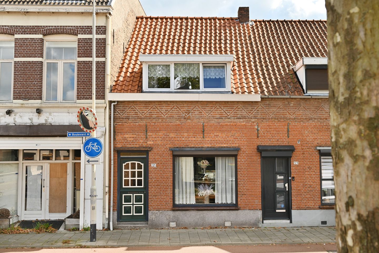 Foto 1 van Boulevard 121