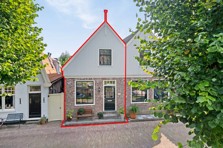 View photo 48 of Oude Zijds Burgwal 30-A