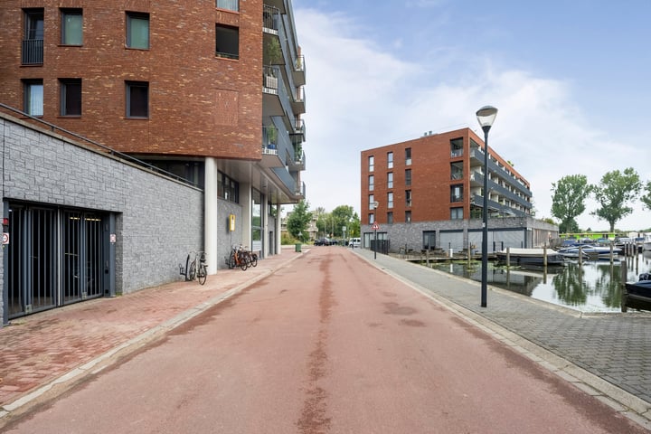 Bekijk foto 42 van Botterboulevard 171