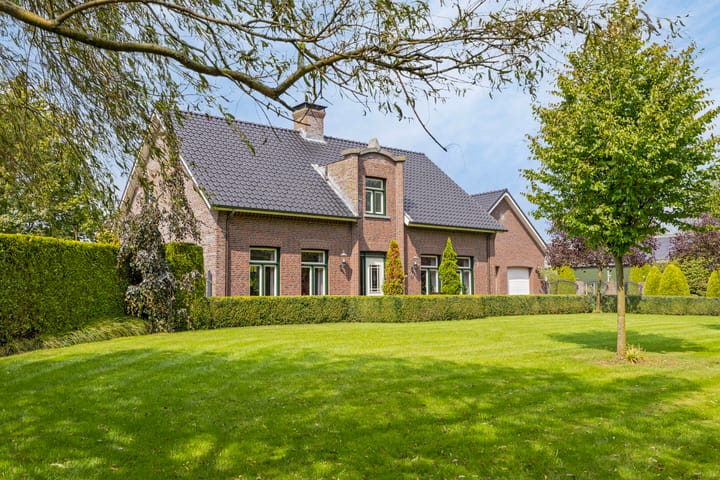 Photo 2 of Wevertweg 5