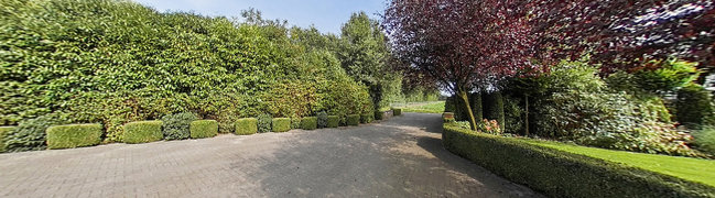 Bekijk 360° foto van Oprit en Voortuin van Wevertweg 5