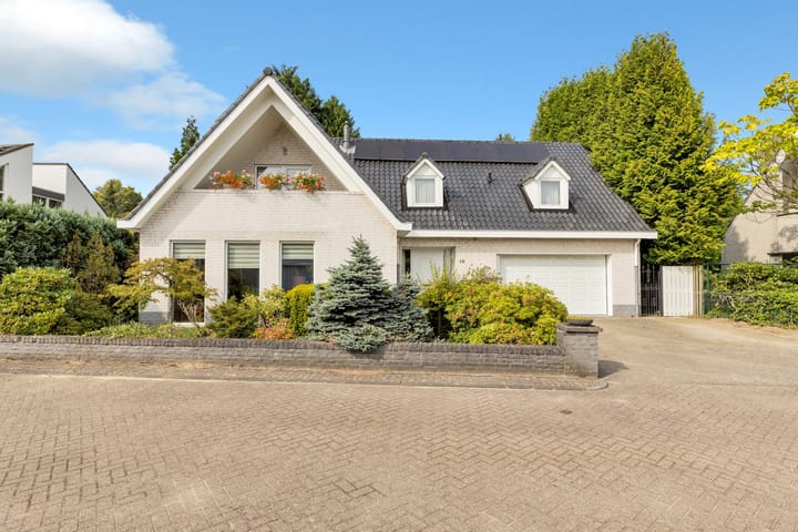 Foto 1 van Marie Curielaan 13