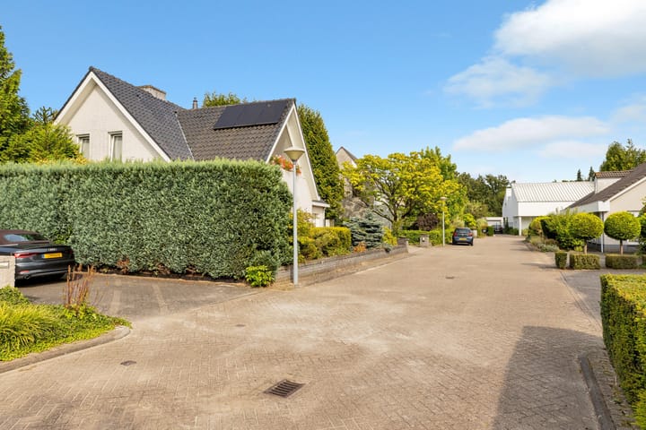 Foto 9 van Marie Curielaan 13