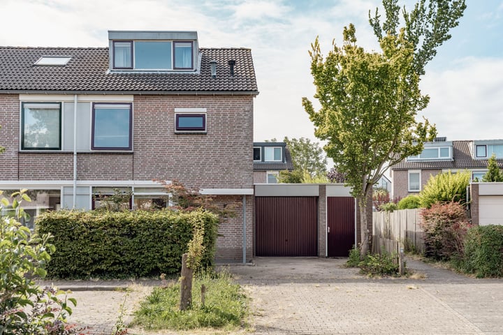 Bekijk foto 39 van Alban Bergstraat 37