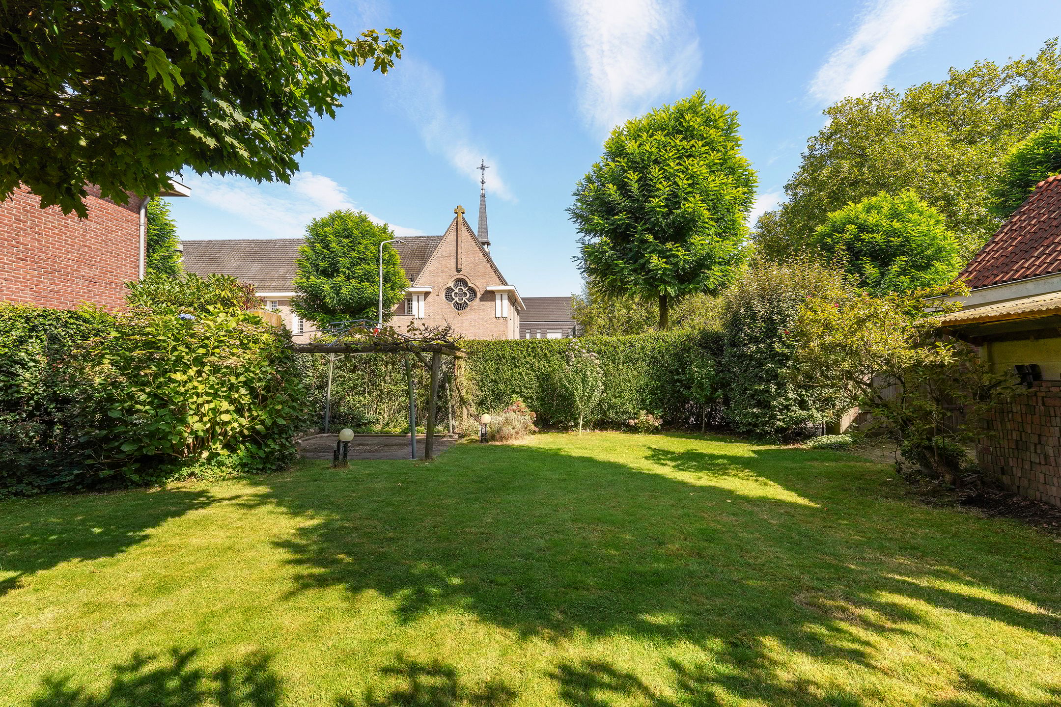 Foto 45 van Terburghtweg 1